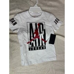 NWT Youth Air Jordan Graphic T-Shirt-Size 5-6